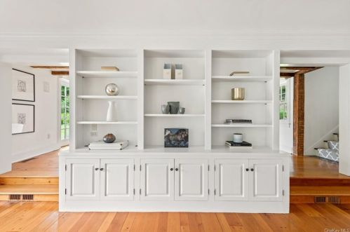 14 Middle Patent Rd, Armonk NY  10504-2802 exterior