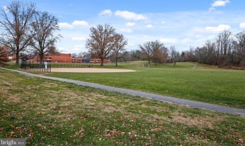 4216 Landgreen St, Rockville MD 20853-2731 exterior