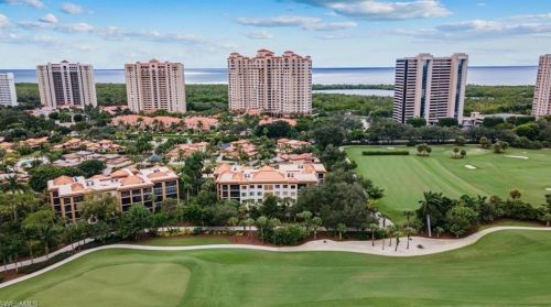 6770 Pelican Bay Blvd, Naples FL 34108-7211 exterior