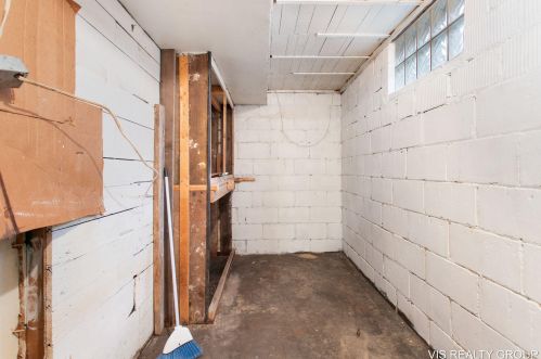 2256 Blodgett St, Meskegon MI  49441-1516 exterior