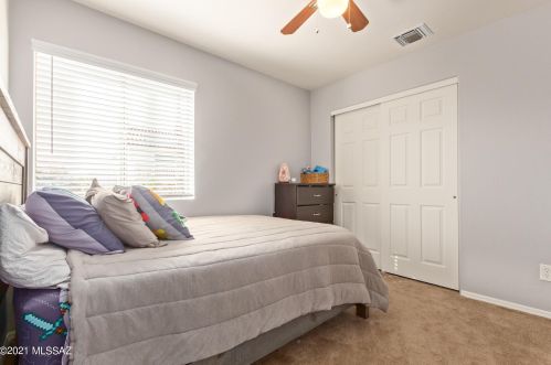 11871 Gray Eagle Ave, Tucson AZ 85737-8662 exterior