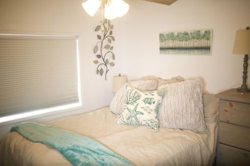 425 20th Century Blvd, Turlock CA  95380-2303 exterior