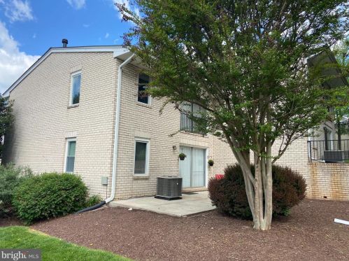 5511 Burnside Dr, Rockville MD 20853-2458 exterior