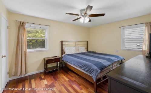 28 Sheppard Pl, Edison NJ 08817-3132 exterior