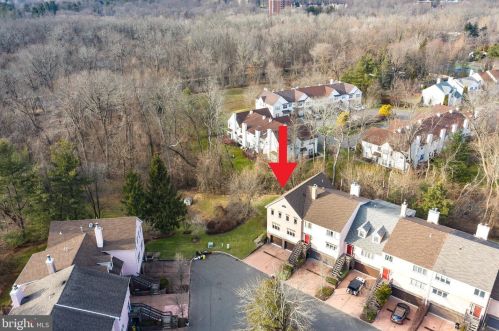 7 Hanover Ct, Princeton NJ 08540-7067 exterior