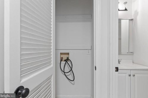 1735 New Hampshire Ave, Washington DC  20009-2568 exterior