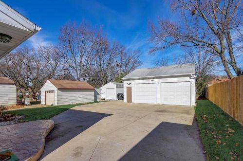 4922 Lynndale Ave, Milwaukee WI 53220-2069 exterior