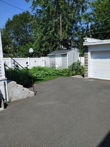 181 Northampton Ave, Springfield MA 01109-3346 exterior