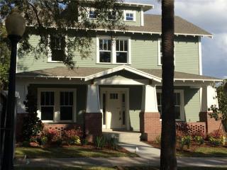 912 Oregon Ave, Tampa FL  33606-3010 exterior