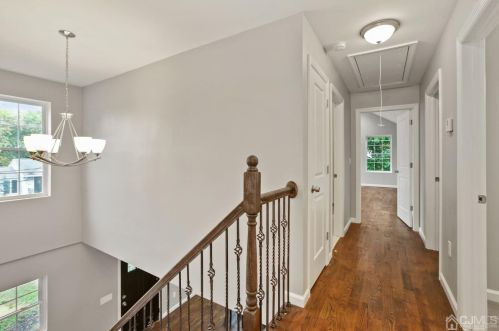 54 Howard Ave, Edison NJ  08837-3432 exterior