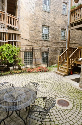 723 Belden Ave, Chicago IL  60614-3301 exterior