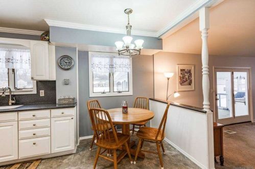 10 Pawnee Dr, Commack NY 11725-4210 exterior