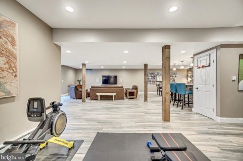 110 Pichelman Rd, Limerick PA 19468-2735 exterior