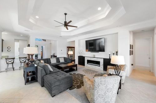 3407 Atlantic Cir, Naples FL 34119-8637 exterior