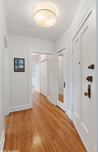 2511 Leland Ave, Chicago, IL 60625-2915