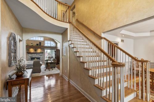 300 Country Mdw Dr, Lancaster PA 17602-1481 exterior