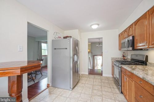 2402 Andover Rd, Riverton NJ 08077-3510 exterior