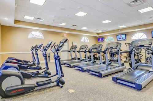 263 Glen Eagle Cir, Naples FL 34104-5715 exterior