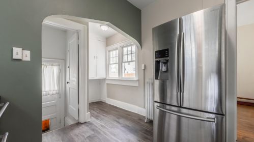 614 Frst St, East Lansing MI 48823-3220 exterior