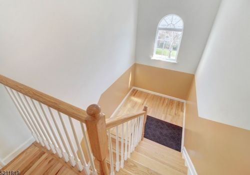 627 Hunterdon St, Newark NJ  07108 exterior