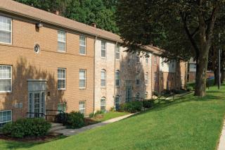 8732 Town And Country Blvd, Ellicott MD  21043-3000 exterior