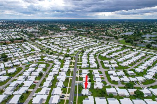 2181 Congress Blvd, Boynton Beach FL 33426-5321 exterior