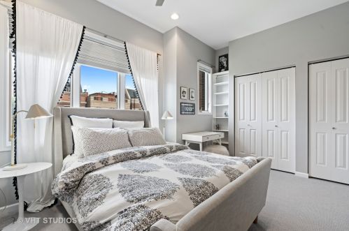 2630 Paulina St, Chicago IL  60614-1018 exterior