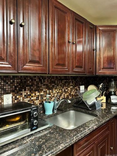 1477 Crotona Pl, Bronx NY 10456-2137 exterior