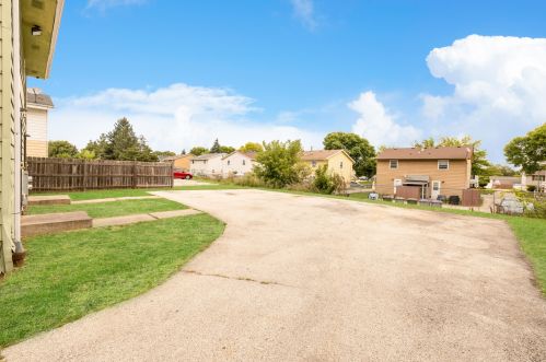 6440 106th St, Milwaukee WI  53224-5109 exterior