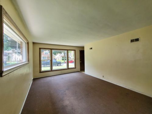 3276 45th St, Milwaukee WI  53219-4815 exterior