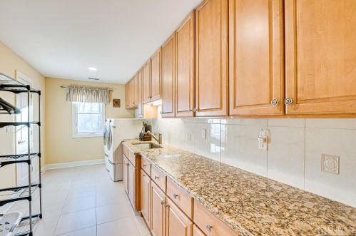 21 Southfield Rd, Edison NJ 08820-3141 exterior