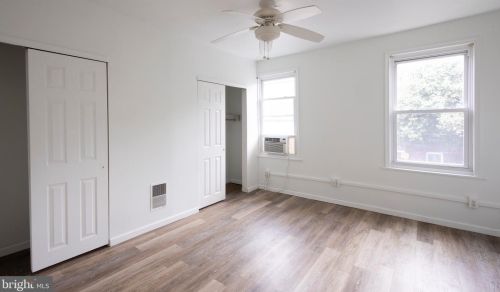 1321 18 St, Philadelphia PA 19146-4701 exterior