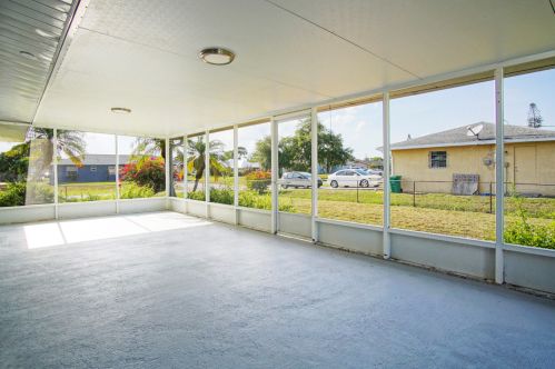 491 Kilpatrick Ave, Fort Pierce FL  34983-1666 exterior