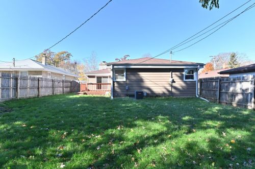 2726 110th St, Milwaukee WI  53227-3015 exterior