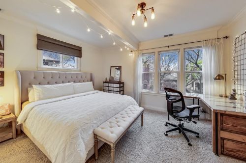 3852 Seeley Ave, Chicago IL 60659-4324 exterior