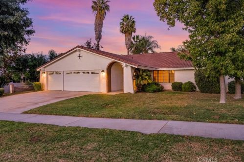 2617 Maude St, Riverside, CA 92506-5132