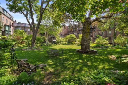 82 Montgomery St, Boston MA 02116 exterior