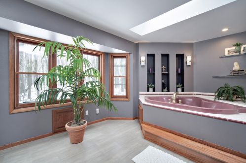 5050 Ctr Rd, Manitowoc WI 54220-9166 exterior