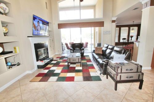 1076 Bloomsbury Run, Lake Mary FL  32746-1974 exterior