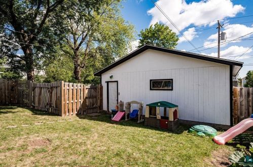 636 57th Ave, Duluth MN  55804-2504 exterior