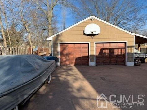 36 Mitchell Ave, Piscataway NJ 08854-5566 exterior