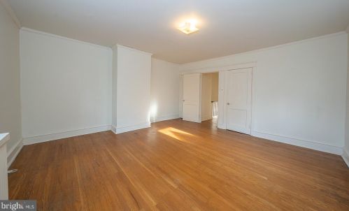 15 Chatham Rd, Ardmore PA 19003-3203 exterior