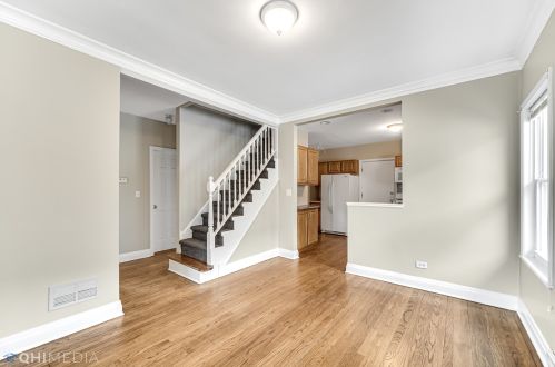 1921 2 Ave, Broadview IL 60153-3307 exterior