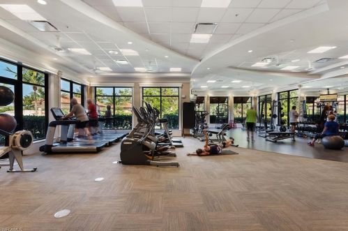 9351 Vercelli Ct, Naples FL 34113-7748 exterior