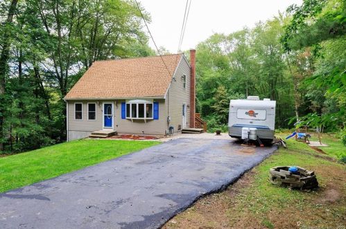 50 Mason Hl Rd, Killingly CT 06241-1324 exterior