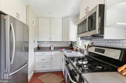 6512 Cavalier Dr, Alexandria VA 22307-1303 exterior