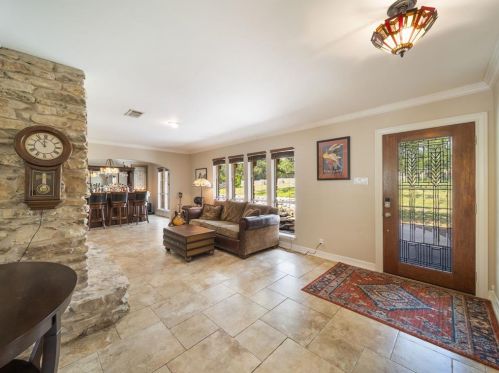 9604 Flintrock Cir, Austin TX 78737-1113 exterior