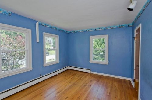 65 Mandalay Rd, Springfield MA 01118-2026 exterior