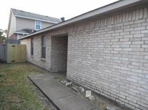 124 Cliff Heights Cir, Dallas TX  75241-5333 exterior