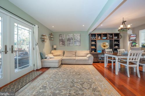 121 Bowater Ct, Media PA exterior